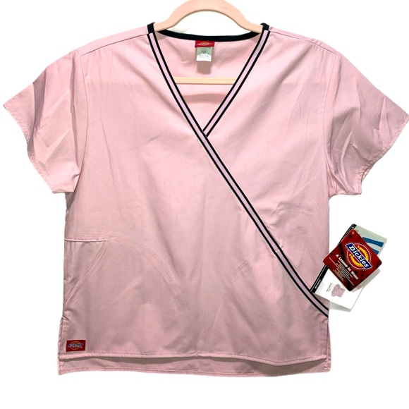 NWT Dickies Hip Flip Collection Mini V-Neck Scrub Top XS 11112 - Picture 1 of 10